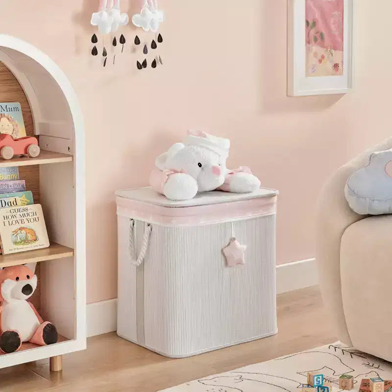Cesto Portabiancheria Pieghevole per Bambini Danya B. in Bambù, Portaoggetti Giocattoli con Manici, Orsetto Rosa e Crema