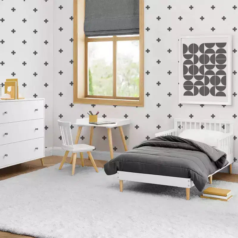 Delta Children Jordan Lettino per Bambini - Bianco: Culla/Lettino Standard, Struttura in Pino, Stile Moderno