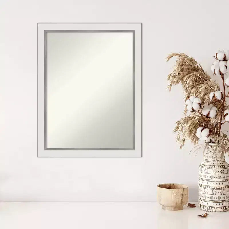 Specchio da parete stretto Eva bianco argento non smussato 21" x 27" - Amanti Art: rettangolare moderno, include hardware di montaggio