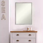 Specchio da parete stretto in legno bianco con shiplap senza smussatura 19" x 25" - Amanti Art: Rettangolare moderno, include hardware di montaggio