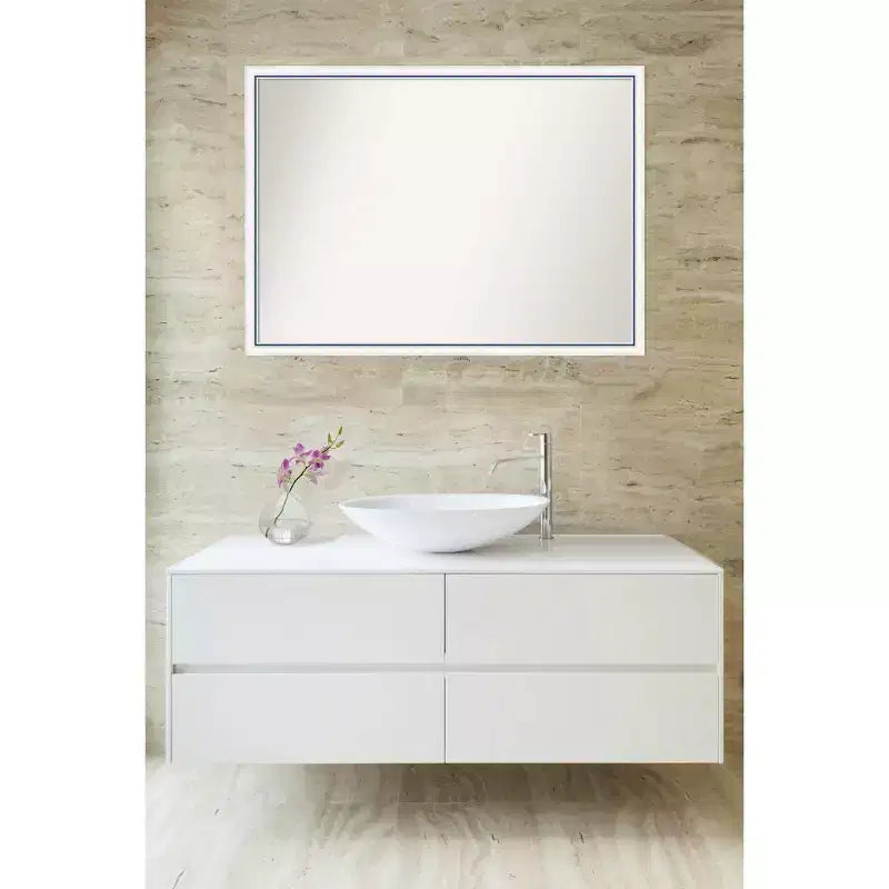 Specchio da parete per bagno Morgan in legno non smussato 40"x29" Bianco/Blu - Amanti Art: Include accessori per il montaggio, cornice in legno