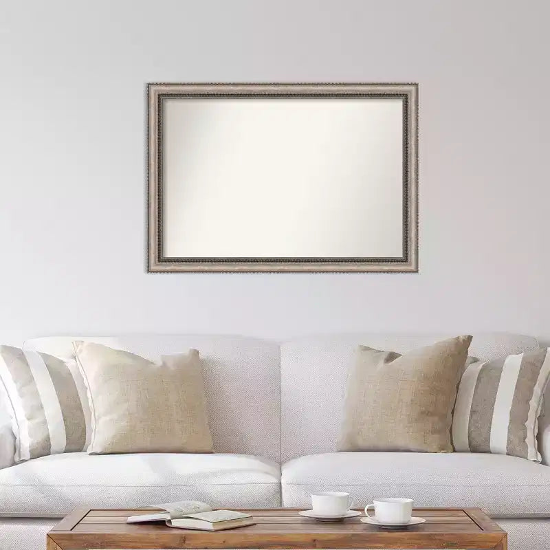 Specchio da parete Lyla ornato in argento, 40" x 28", senza smussatura - Amanti Art: cornice in polistirene, accessori di montaggio inclusi