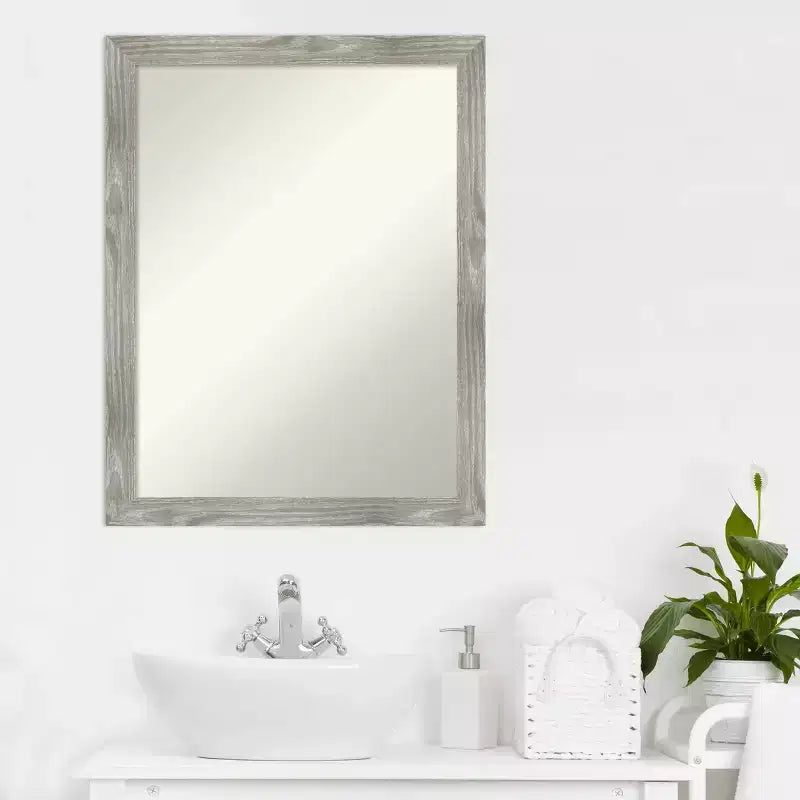 Specchio da bagno da parete quadrato Dove da 21" x 27" senza smussatura grigio lavato - Amanti Art