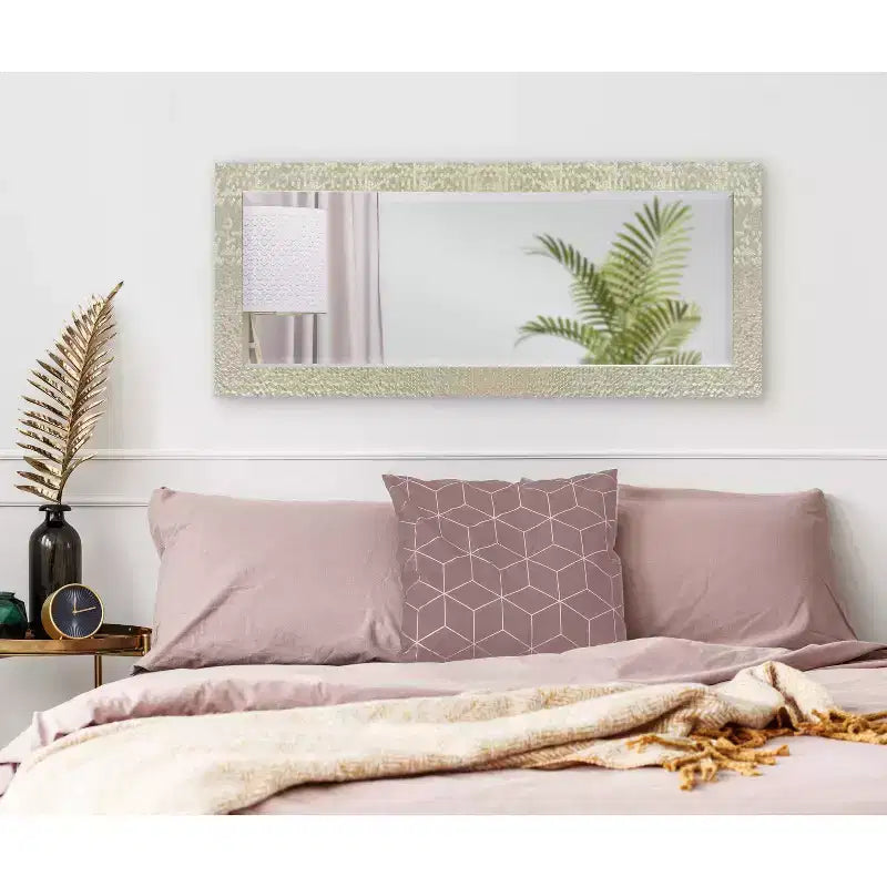 Specchio decorativo da parete incorniciato Coolidge smussato 18" x 50" dorato - Kate & Laurel All Things Decor: finitura champagne, testurizzato