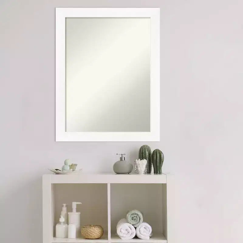 Specchio da parete stretto per bagno, non smussato, 53,3 cm x 68,6 cm, bianco - Amanti Art: Cornice in polistirene, montaggio a parete