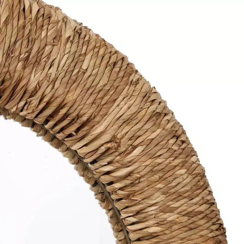 Specchio da Parete con Cornice Intrecciata in Piante Essiccate Marrone - Olivia & May: Stile Boho, Forma Rotonda, Nessun Montaggio Richiesto