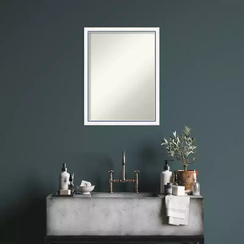 20"x26" Specchio da parete non smussato Morgan in legno per bagno Bianco/Blu - Amanti Art: Stile moderno, cornice in legno, a parete