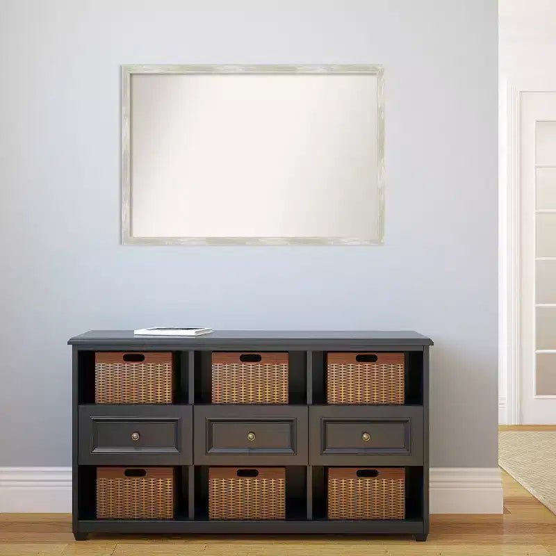 Specchio da Parete Stretto per Bagno con Bordo non Smussato e Effetto Screpolato, 38" x 26", Argento Metallizzato - Amanti Art: Cornice in Polistirene, Include Ferramenta per il Montaggio