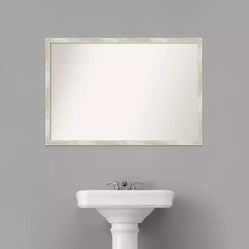 Specchio da Parete Stretto per Bagno con Bordo non Smussato e Effetto Screpolato, 38" x 26", Argento Metallizzato - Amanti Art: Cornice in Polistirene, Include Ferramenta per il Montaggio