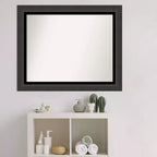 Specchio da parete per bagno Amanti Art 33" x 27" senza smussatura nero Tuxedo: rettangolare, cornice in polistirene, include hardware per il montaggio