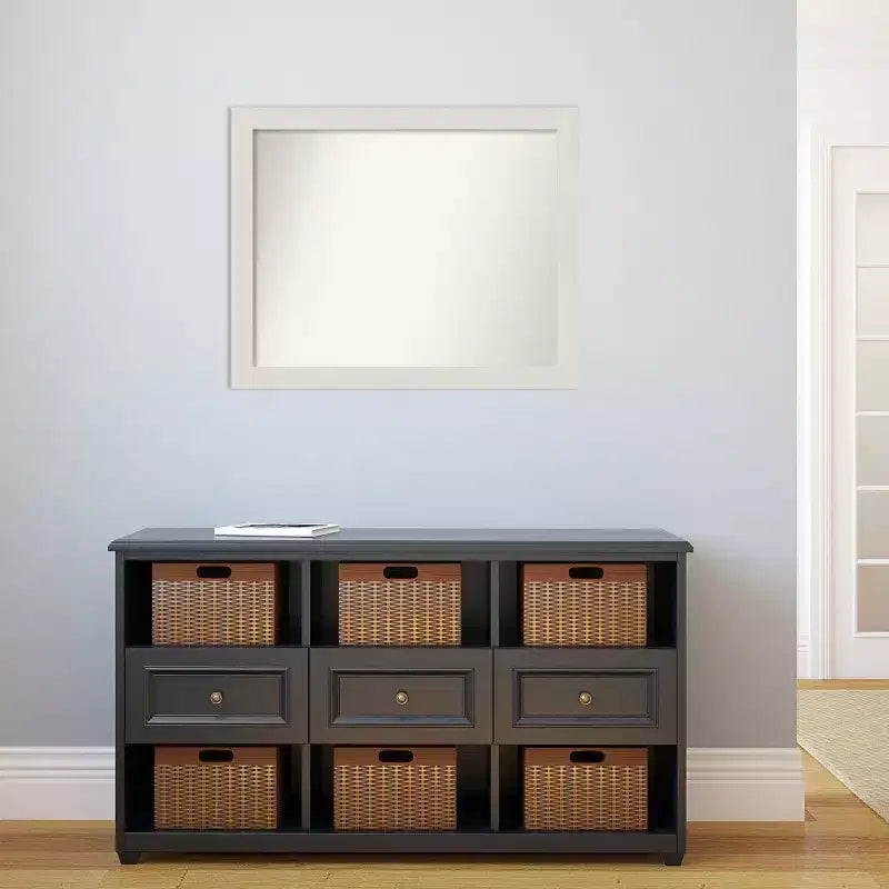 Specchio da parete stretto da bagno 32" x 26" con assi rustiche bianche: montaggio a parete, cornice in polistirene - Amanti Art