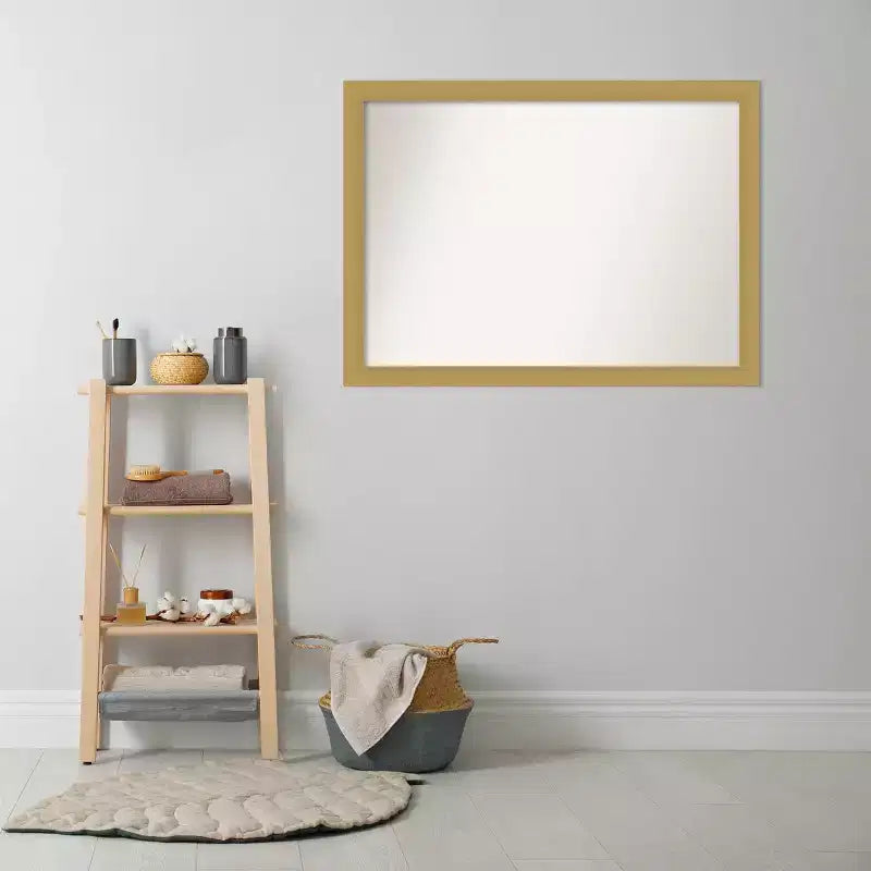 Specchio da parete per bagno Grace da 42" x 31" senza smusso Oro Spazzolato - Amanti Art: Rettangolare, Cornice in polistirene, Montaggio a parete