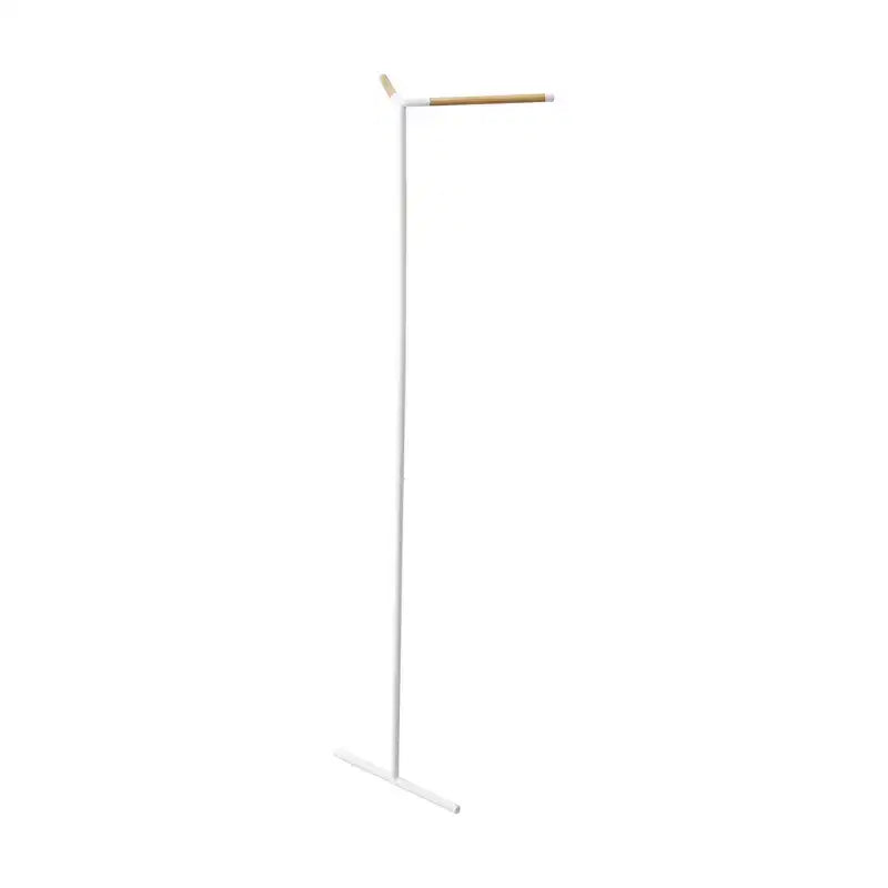 Yamazaki Home - Appendiabiti a Colonna ad Angolo (63 H) - Acciaio + Legno