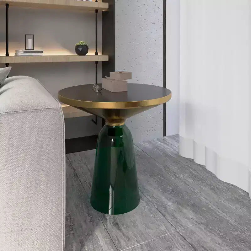 LeisureMod Tully Tavolino Rotondo, Bordo Oro con Vetro/Piano in Pietra Sinterizzata