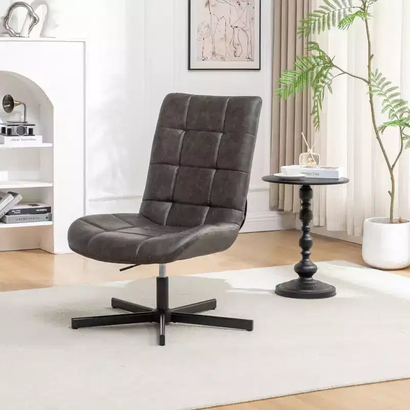 Poltrona girevole Arlena Roundhill Furniture in similpelle trapuntata