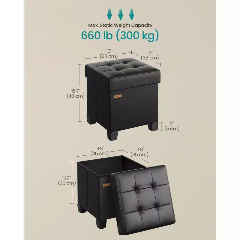 Pouf contenitore a cubo da 38x38x40 cm con gambe. Capacità 37 L. Poggiapiedi in pelle sintetica.