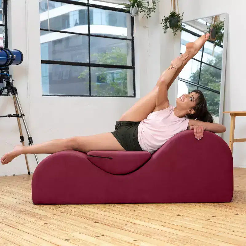 Avana Luvu Lounger - Chaise longue per Yoga, Esercizi, Massaggi - Schiuma ad alta densità - Prodotto negli USA - Grigio chiaro