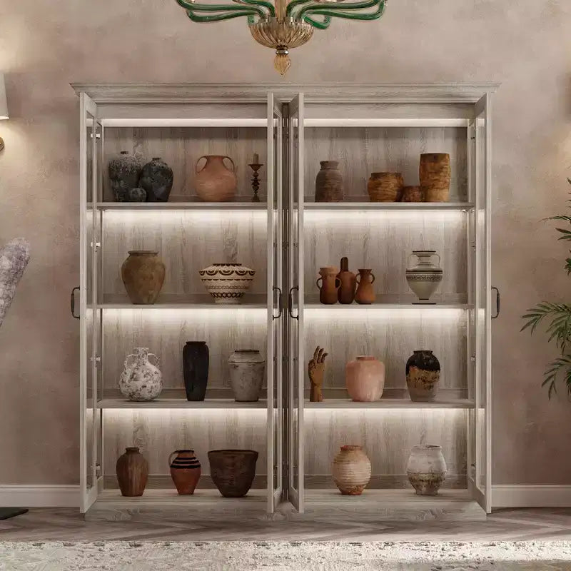 Famapy Vetrina Espositiva a 4 Ante in Vetro Finitura Rovere Grigio con Striscia LED Porte in Vetro Temperato Illuminazione a LED Credenza Dispensa