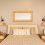 Specchio da parete quadrato in bambù Storied Home