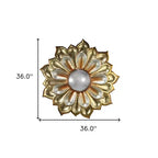 HomeRoots Specchio decorativo da parete con cornice in metallo dorato a forma di fiore 36
