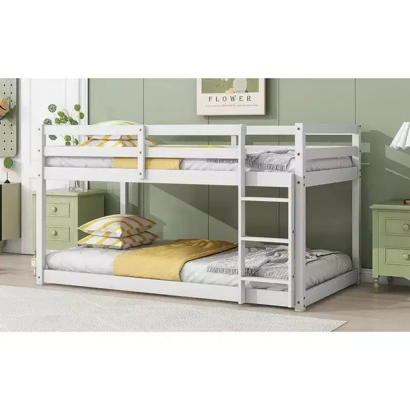 Letto a soppalco singolo Okak Rubber Wood, letto a castello a basso profilo con scaletta larga e doghe rinforzate, letto a soppalco multifunzionale per bambini e ragazzi
