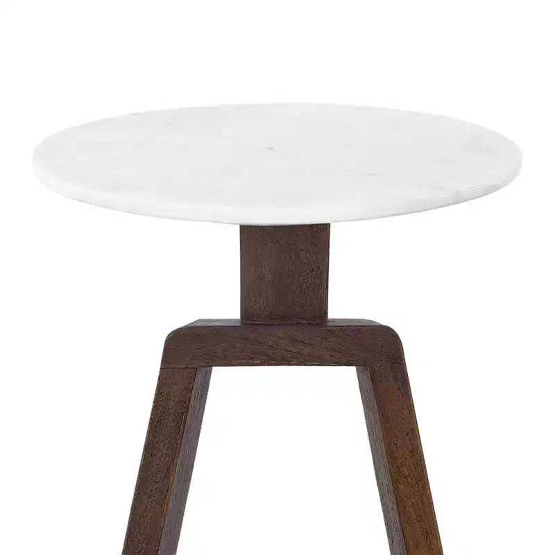 Tavolino finale Royal Hampton da 16,5 pollici con piano rotondo in vero marmo bianco e base in legno di mango intagliata a mano