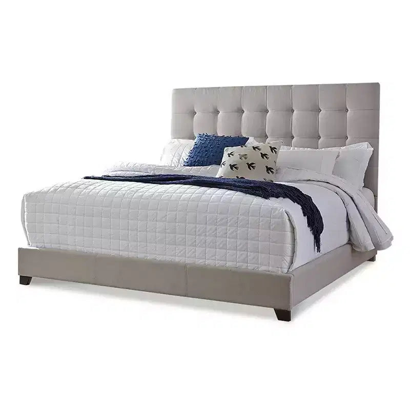 Letto a piattaforma Queen Size Roya Hampton | Rivestimento trapuntato con bottoni profondi | Profilo basso