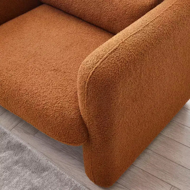 Divanetto moderno MAYEERTY in tessuto agnello con struttura in legno massello e cuscini decorativi inclusi