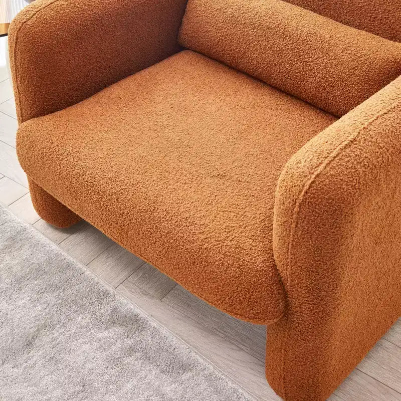 Divanetto moderno MAYEERTY in tessuto agnello con struttura in legno massello e cuscini decorativi inclusi