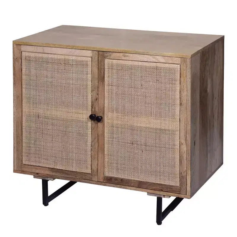 Mobiletto accentato Royal Hampton da 35 pollici, fatto a mano, con 2 ante in rattan a rete, gambe in ferro nero, struttura in legno di mango