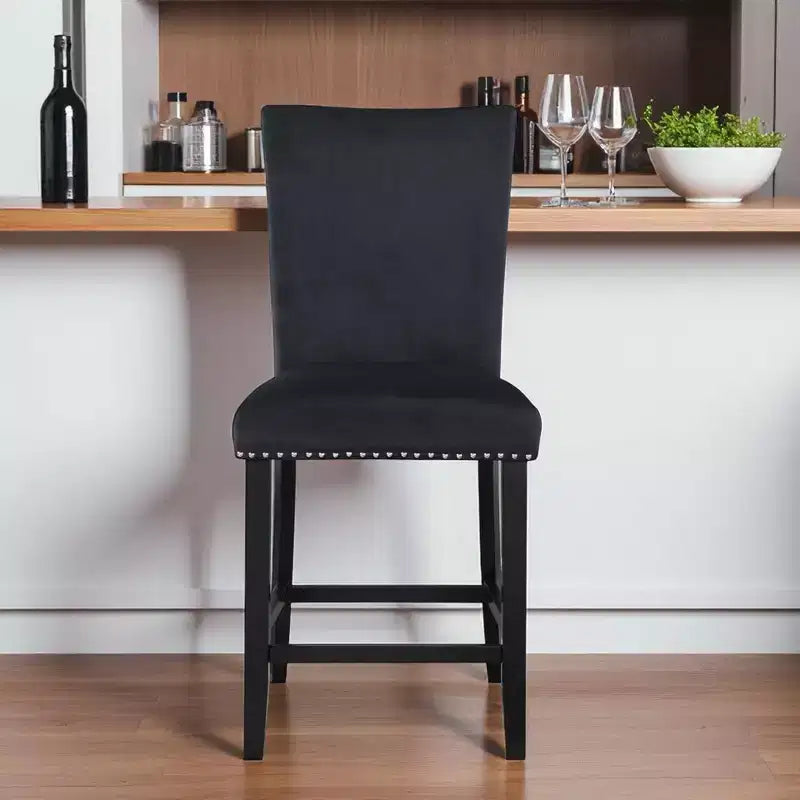 HomeRoots Sgabello da bancone nero in legno e velluto, altezza 25