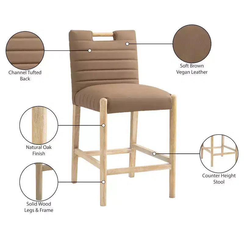 Meridian Furniture, Sgabello da bancone Aimee in pelle vegana marrone