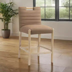 Meridian Furniture, Sgabello da bancone Aimee in pelle vegana marrone