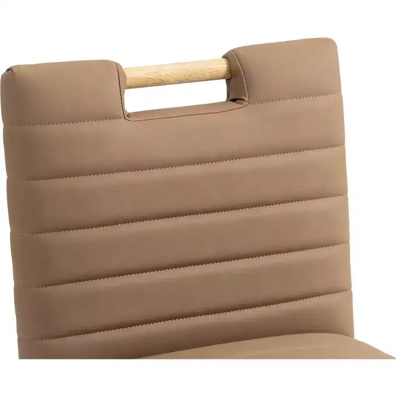 Meridian Furniture, Sgabello da bancone Aimee in pelle vegana marrone