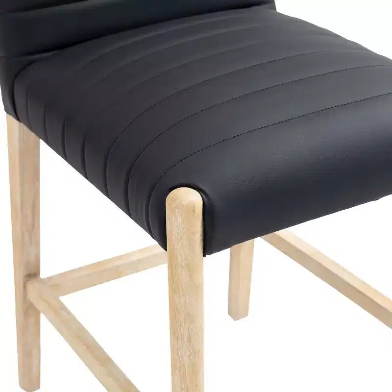Meridian Furniture, Sgabello da bancone Aimee in similpelle vegana nera