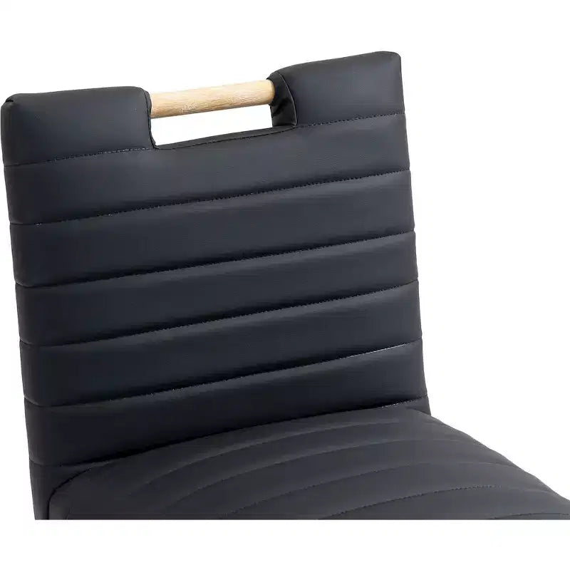 Meridian Furniture, Sgabello da bancone Aimee in similpelle vegana nera