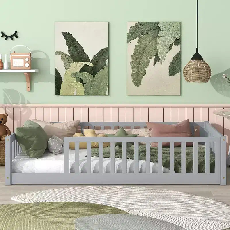 Whisen Letto Matrimoniale & Letto a Pavimento in Legno di Gomma con Recinzione Senza Porta, Letto a Pavimento Multifunzionale per il Sonno e il Gioco dei Bambini