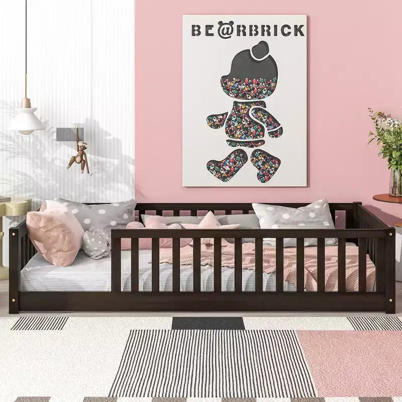 Whisen Letto Matrimoniale & Letto a Pavimento in Legno di Gomma con Recinzione Senza Porta, Letto a Pavimento Multifunzionale per il Sonno e il Gioco dei Bambini