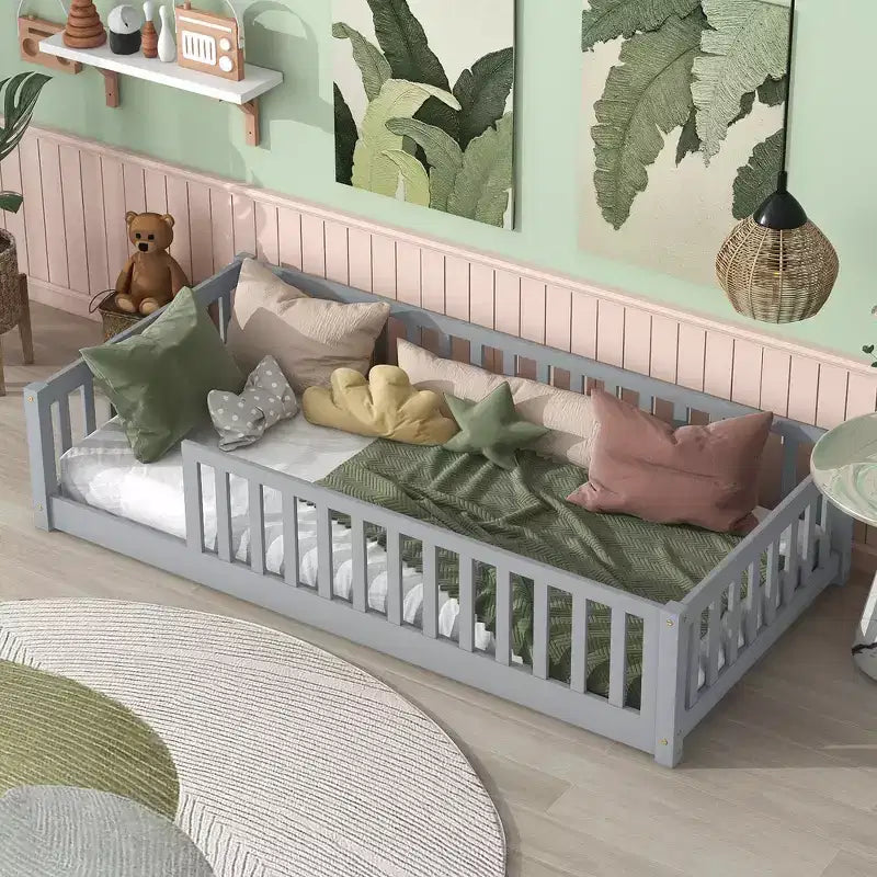 Whisen Letto Matrimoniale & Letto a Pavimento in Legno di Gomma con Recinzione Senza Porta, Letto a Pavimento Multifunzionale per il Sonno e il Gioco dei Bambini