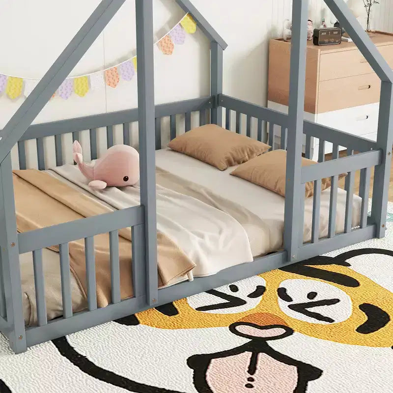 MAYEERTY Letto a Castello a Forma di Casetta in Legno con Recinzione e Sponde, Grigio