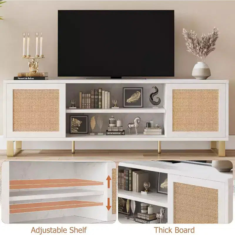 Meuble TV moderne de 165 cm avec finition en rotin et marbre - Meuble de divertissement blanc et doré avec portes de rangement et étagères