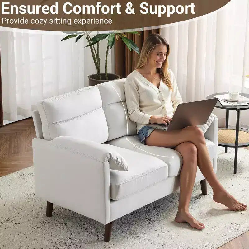 Karl Home | Divano piccolo a due posti con braccioli curvi in velluto scamosciato e cuscini – 123 cm di larghezza