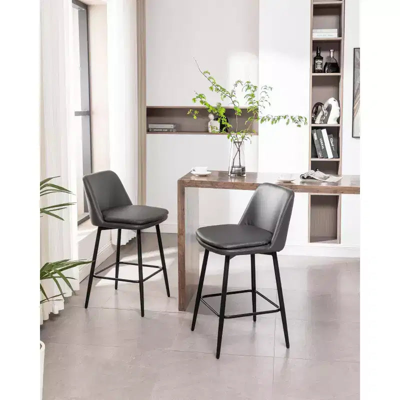 MAYEERTY Set di 2 sgabelli da bar girevoli ad altezza bancone, rotazione a 360°, imbottiti, altezza seduta 65 cm, similpelle grigia per isola cucina o pub