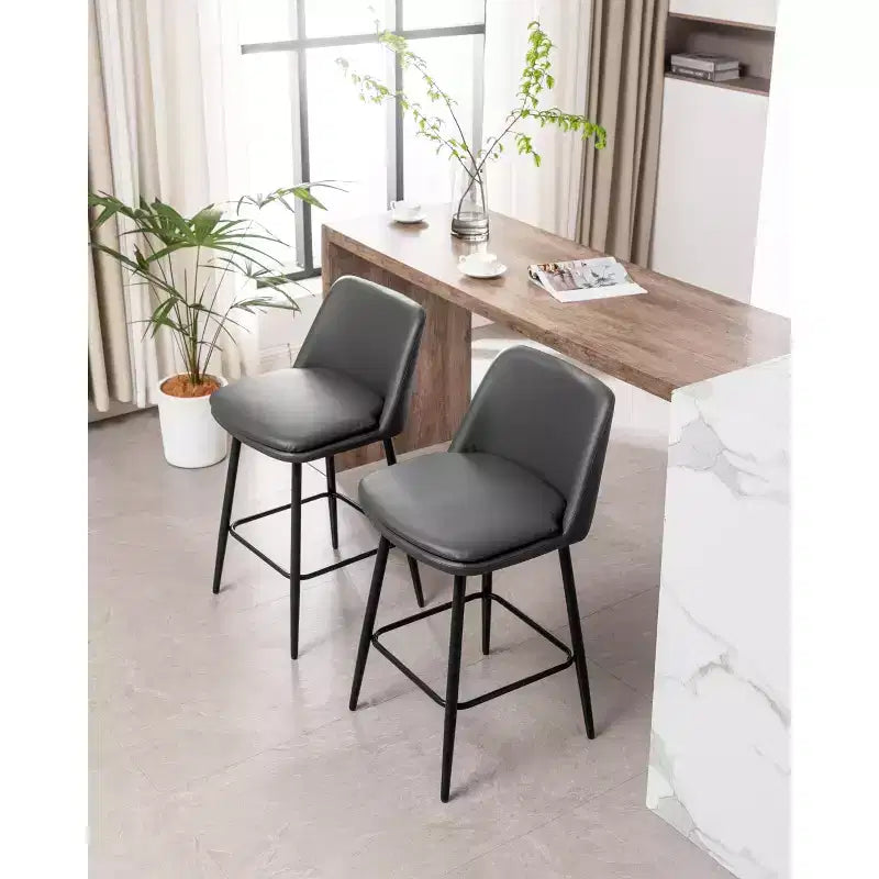 MAYEERTY Set di 2 sgabelli da bar girevoli ad altezza bancone, rotazione a 360°, imbottiti, altezza seduta 65 cm, similpelle grigia per isola cucina o pub