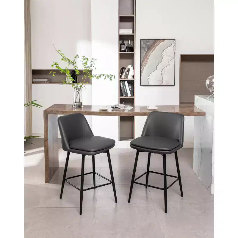 MAYEERTY Set di 2 sgabelli da bar girevoli ad altezza bancone, rotazione a 360°, imbottiti, altezza seduta 65 cm, similpelle grigia per isola cucina o pub