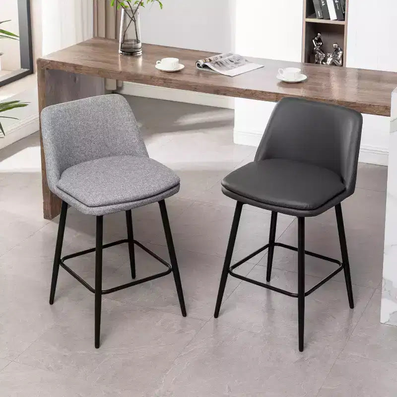 MAYEERTY Set di 2 sgabelli da bar girevoli ad altezza bancone, rotazione a 360°, imbottiti, altezza seduta 65 cm, similpelle grigia per isola cucina o pub