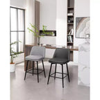 MAYEERTY Set di 2 sgabelli da bar girevoli ad altezza bancone, rotazione a 360°, imbottiti, altezza seduta 65 cm, similpelle grigia per isola cucina o pub