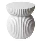 LeisureMod Mander Tavolino d'Appoggio Moderno Scanalato - Tavolino Laterale a Clessidra in Fiberstone