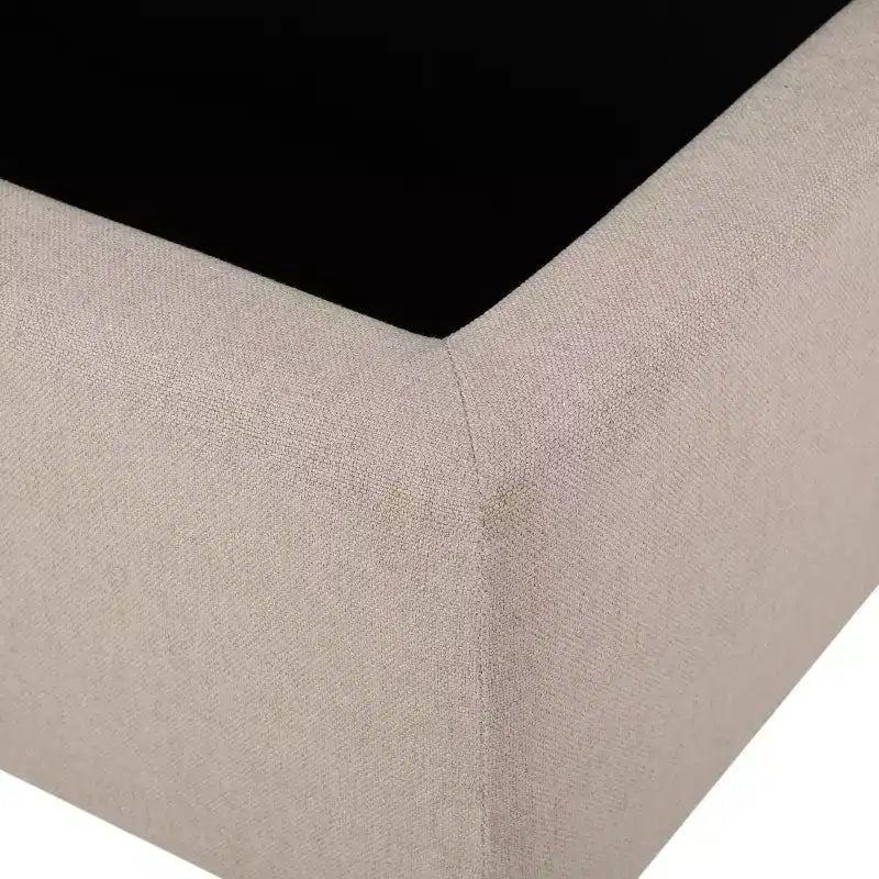 Poggiapiedi contenitore imbottito in tessuto contemporaneo Aurla di GDFStudio