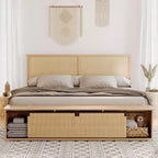 Struttura letto king size in rattan naturale con armadietti scorrevoli a persiana e testiera illuminata a LED, letto a piattaforma in legno boho, non è necessaria la rete a doghe